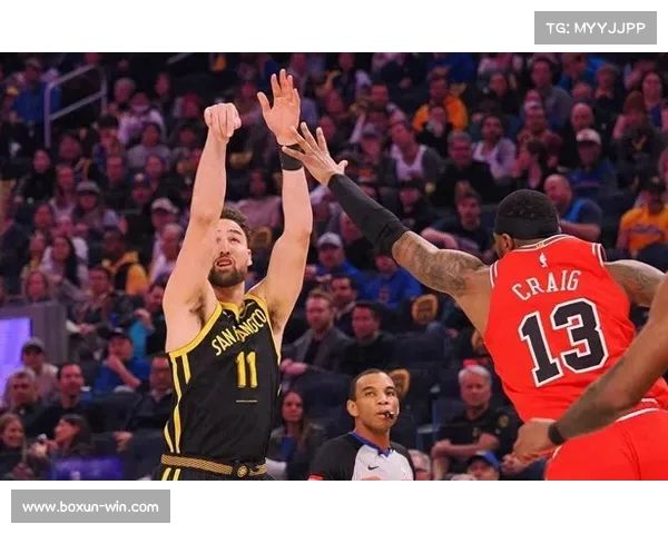 NBA勇士122:125惜败公牛,库里崴脚受伤提前离场 NBA勇士122:125惜败公牛,库里崴脚受伤提前离场